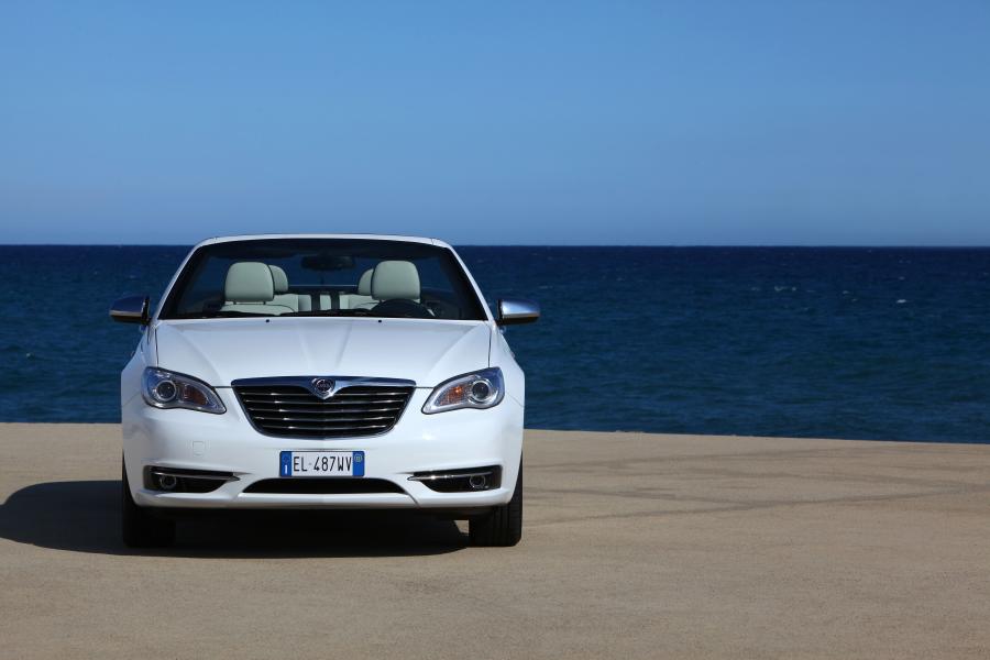  Lancia Flavia Convertible 2012 года  (фото 42 из 92)